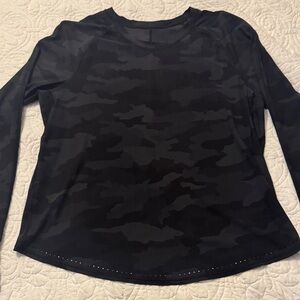 Lululemon v- back Running Shirt - Camo